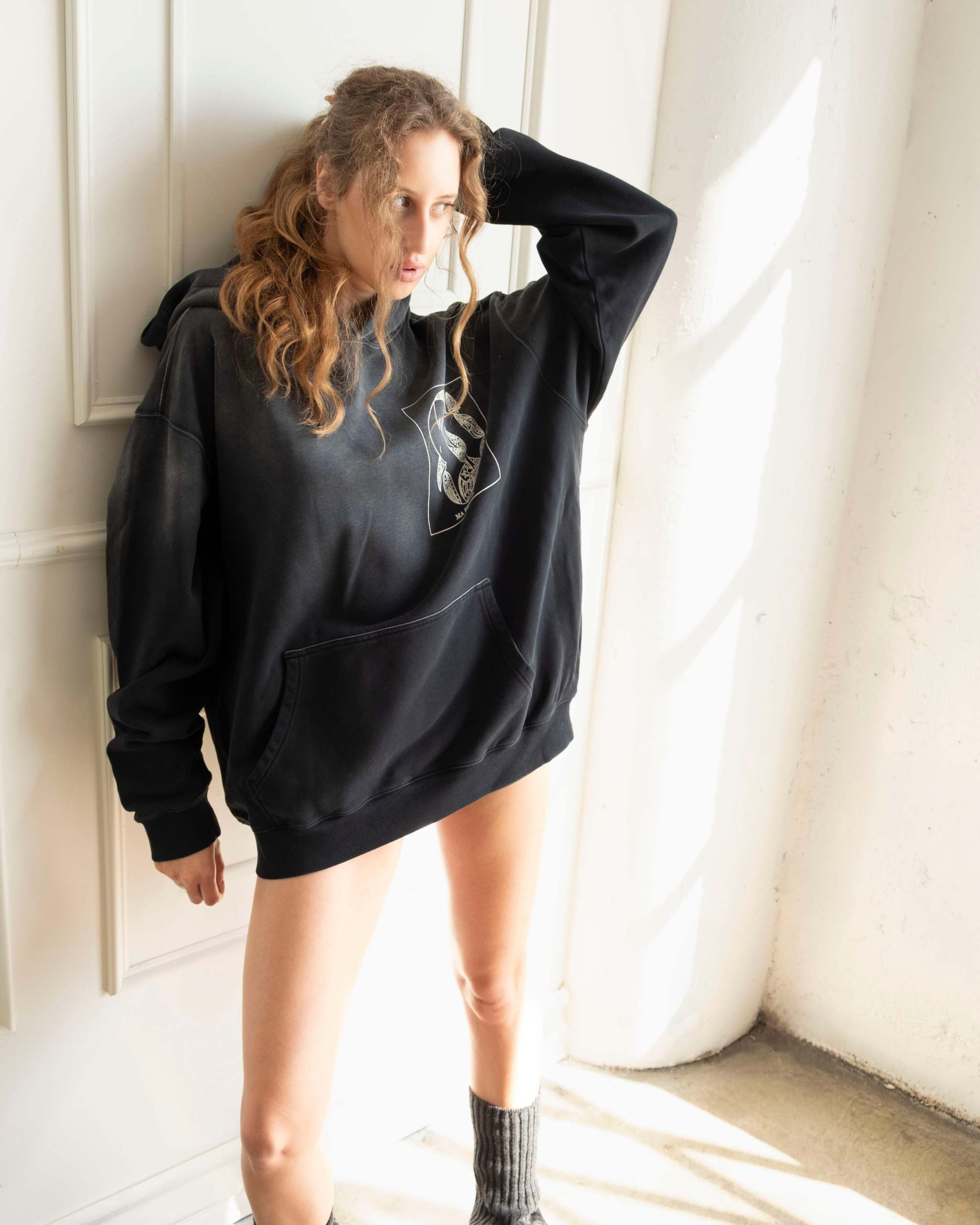 Sun-faded graphic hoodie in heavyweight cotton French terry with artistic print and kangaroo pocket