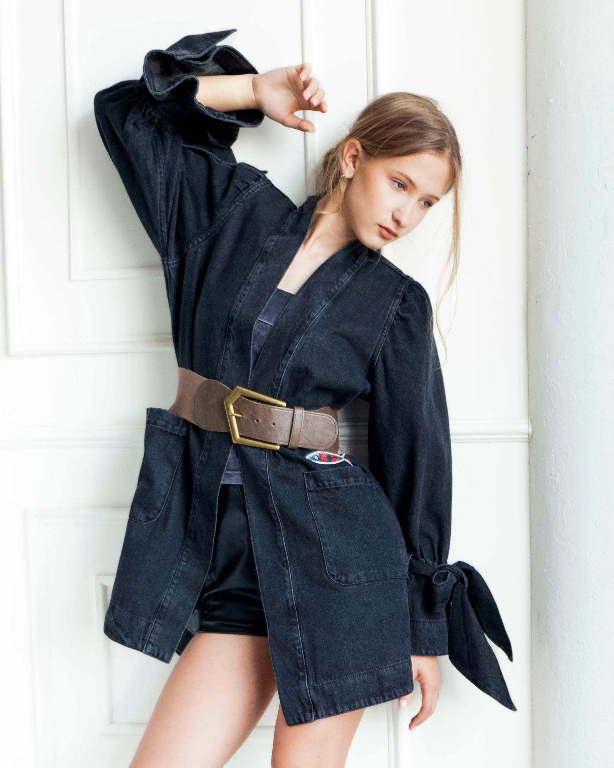 Gray Atelier Flare Denim Jacket with patchwork and flared sleeves made of 100% washed cotton denim